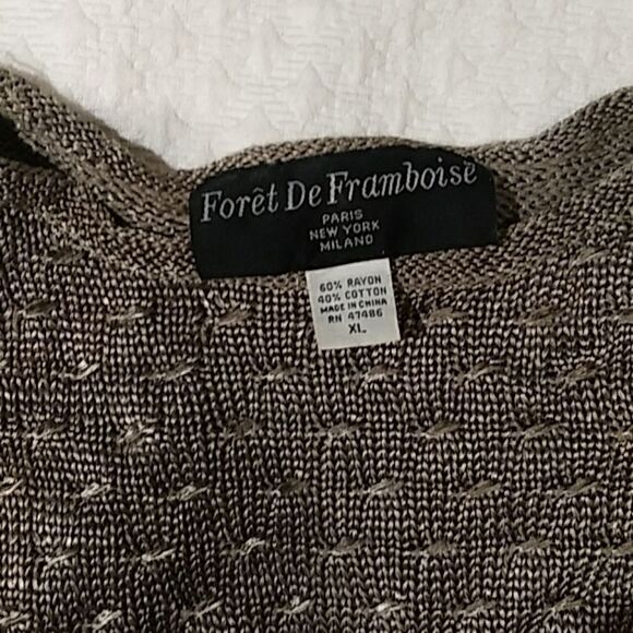 Sweater    - Picture 5 of 6